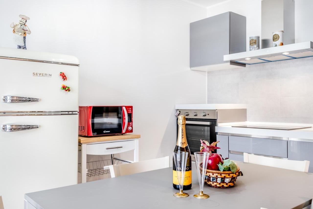 Bbhome Penthouse Bright And Elegant Metro Conca D'Oro روما المظهر الخارجي الصورة