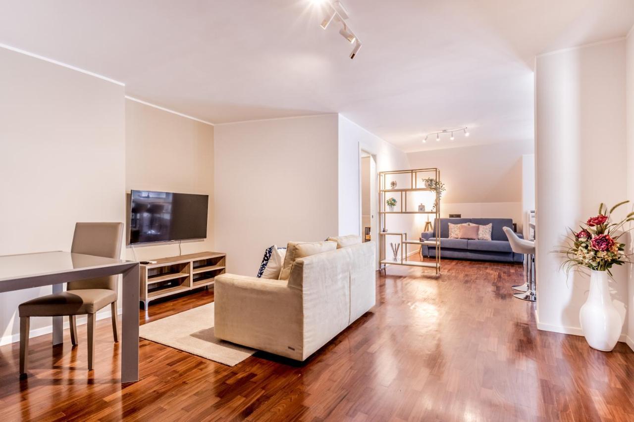 Bbhome Penthouse Bright And Elegant Metro Conca D'Oro روما المظهر الخارجي الصورة