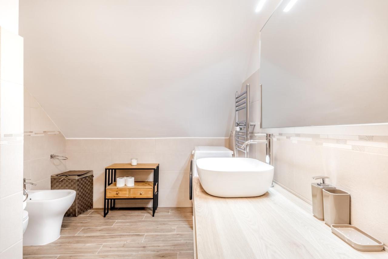 Bbhome Penthouse Bright And Elegant Metro Conca D'Oro روما المظهر الخارجي الصورة