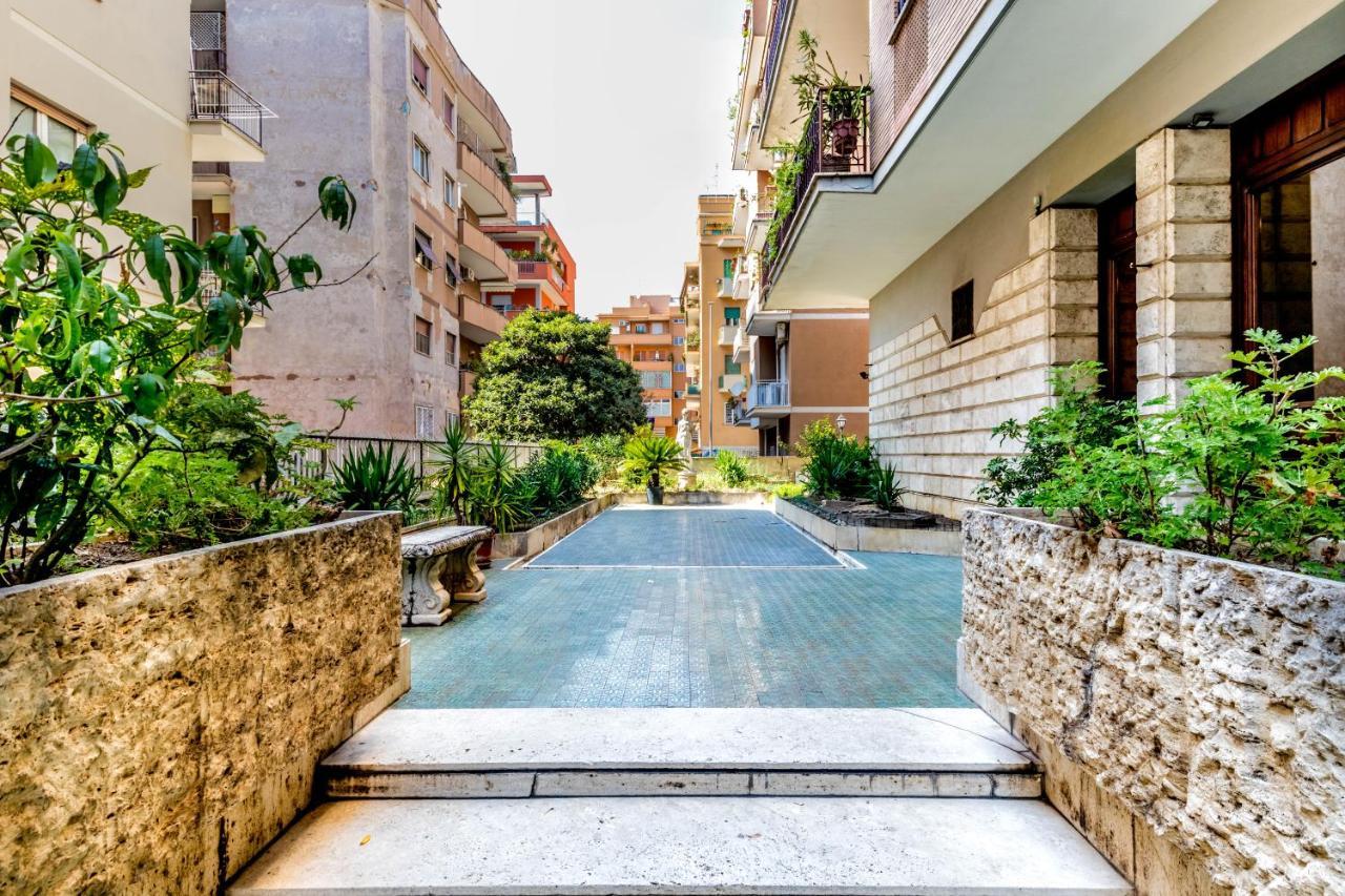 Bbhome Penthouse Bright And Elegant Metro Conca D'Oro روما المظهر الخارجي الصورة