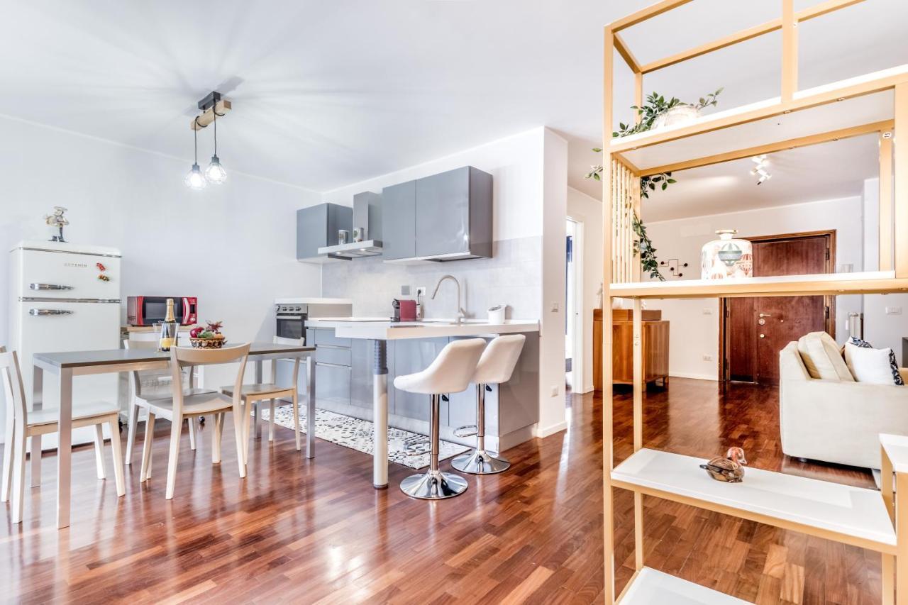 Bbhome Penthouse Bright And Elegant Metro Conca D'Oro روما المظهر الخارجي الصورة