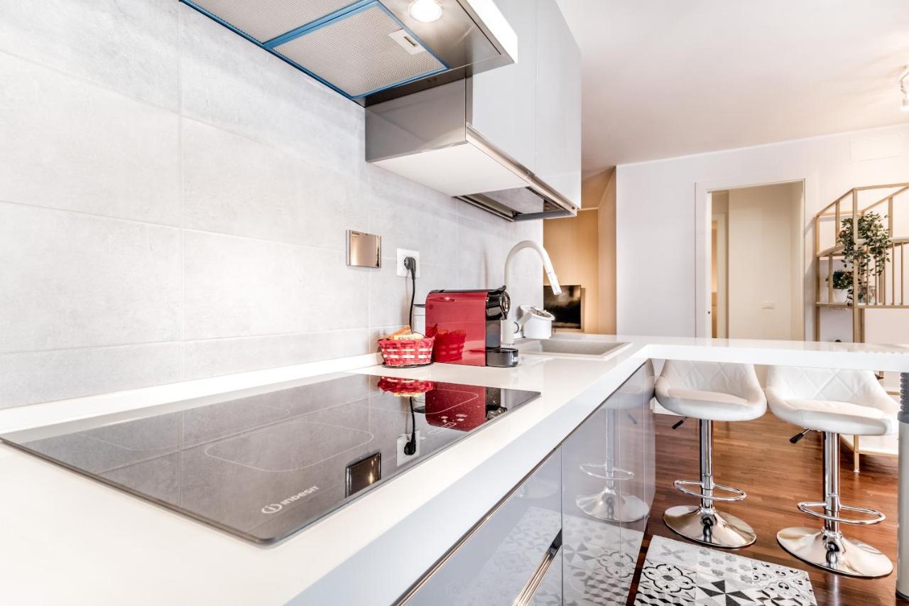 Bbhome Penthouse Bright And Elegant Metro Conca D'Oro روما المظهر الخارجي الصورة